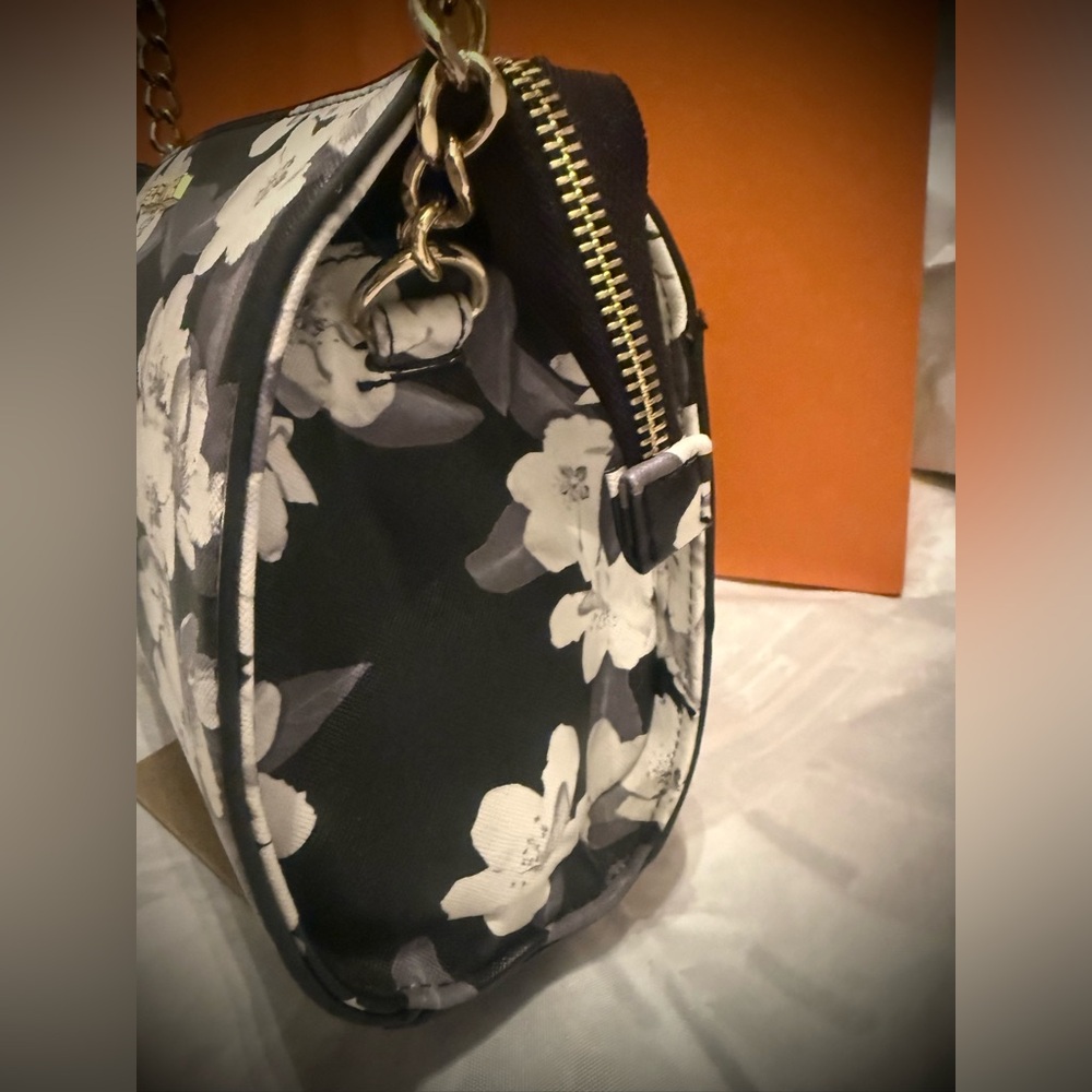 ✨ STEVE MADDEN | Moody Floral Chain Shoulder Bag (NWOT) - Picture 5 of 13
